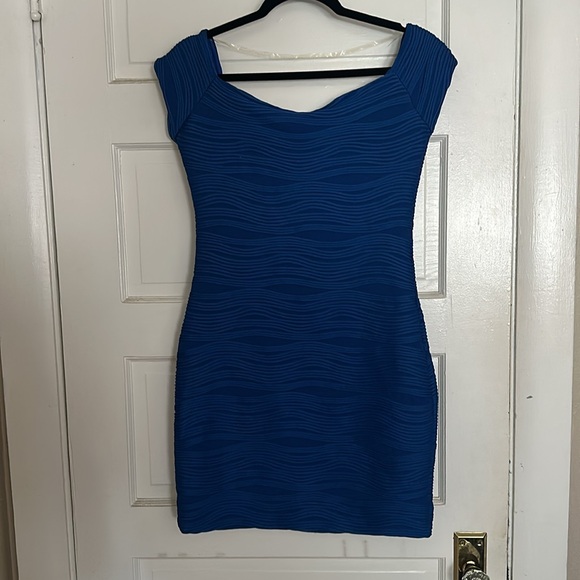 Blue Off the Shoulder Dress - Picture 3 of 6